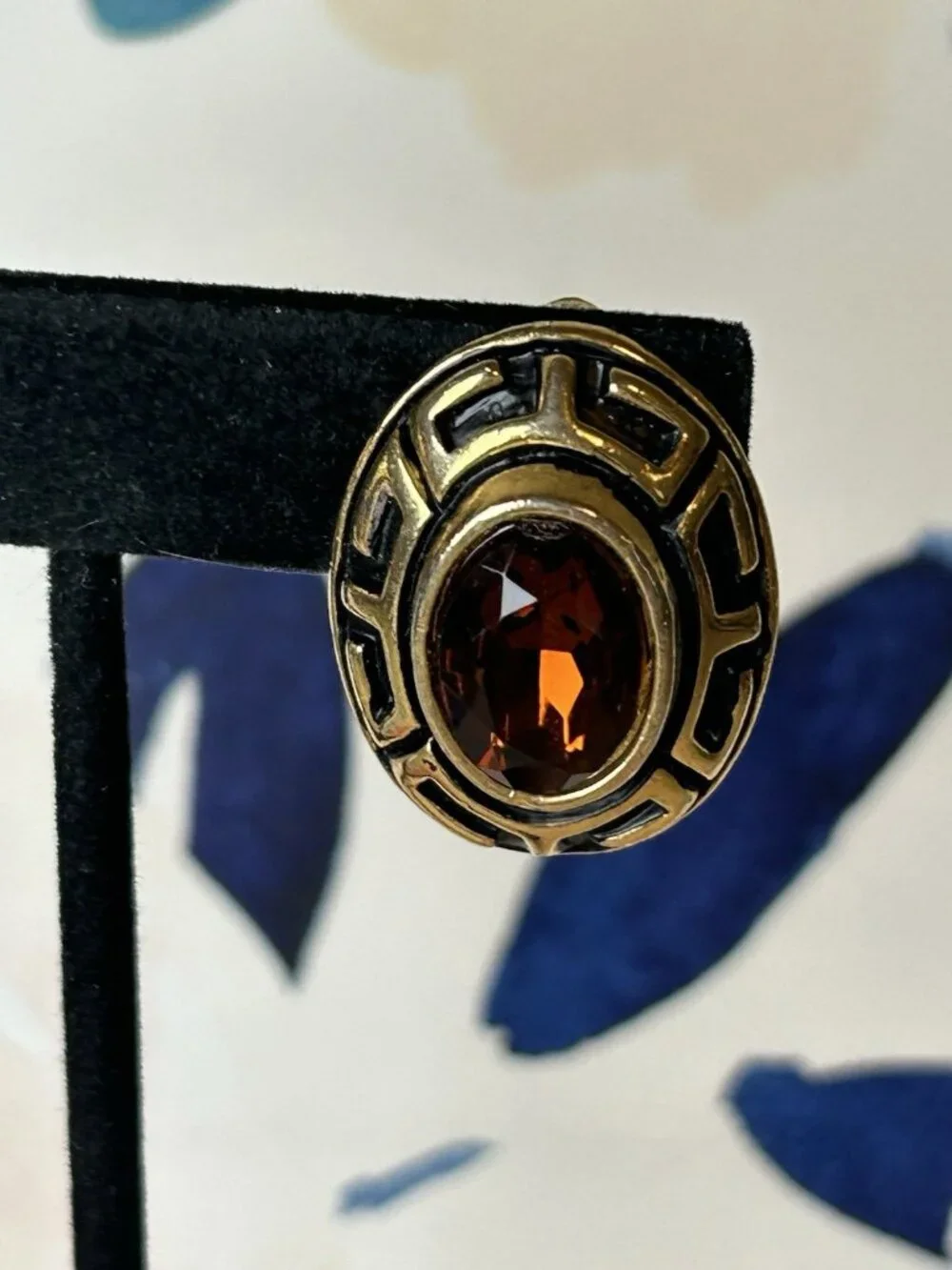 Vtg Chunky Gold Tone Oval Faceted Brown Topaz Colored Glass Clip On Earrings